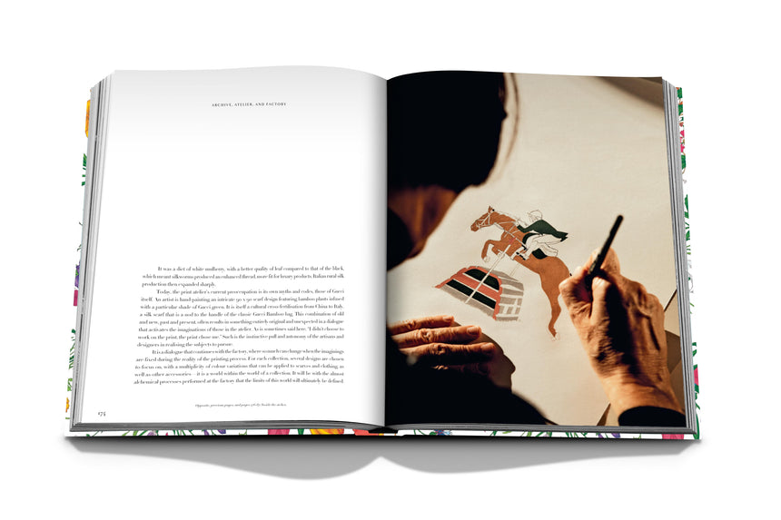 GUCCI: The Art Of Silk