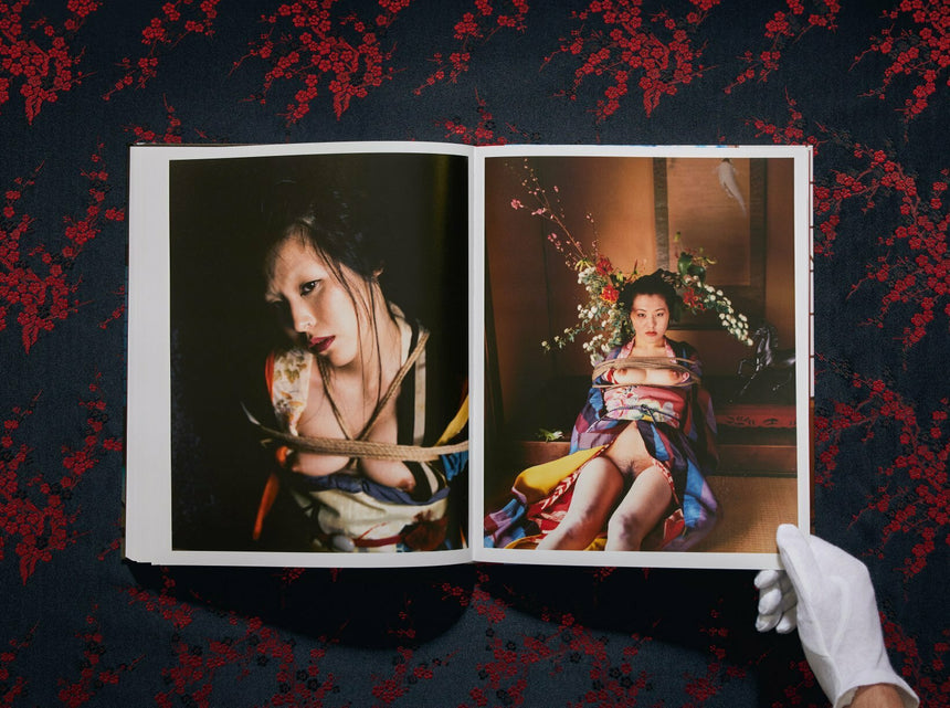 Araki. Bondage